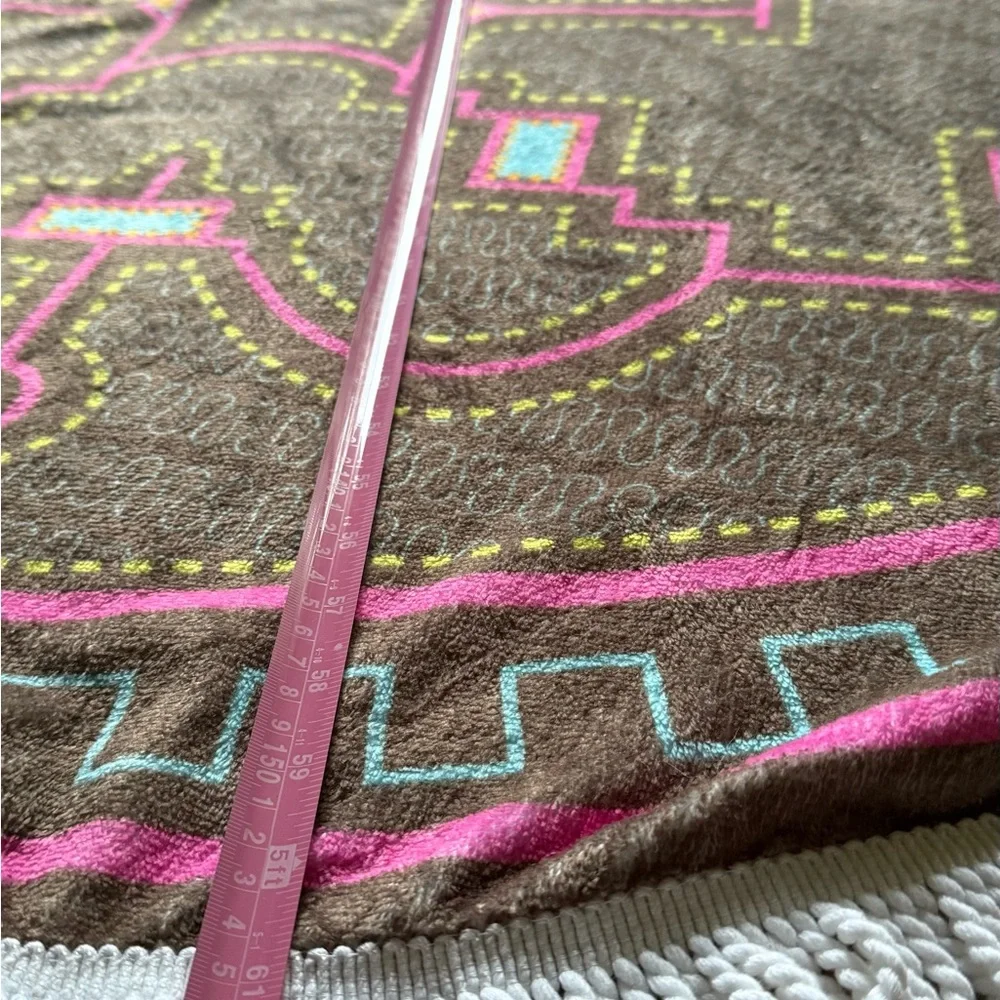 Round shipibo ayahuasca icaro Brown and Pink Patterned Rug